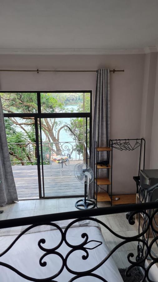 Cozy Kosmos Bed & Breakfast Hartbeespoort Oda fotoğraf