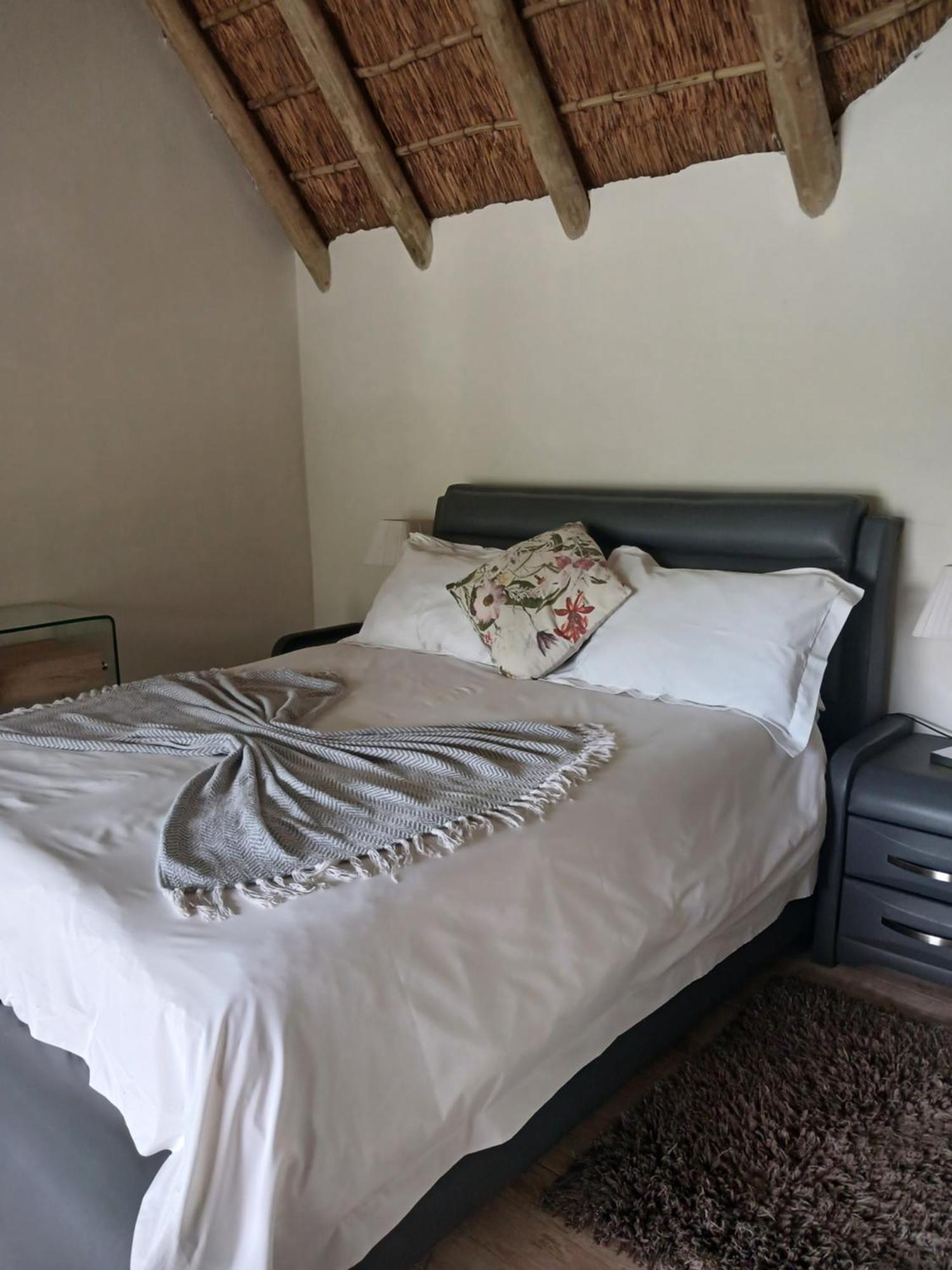 Cozy Kosmos Bed & Breakfast Hartbeespoort Oda fotoğraf